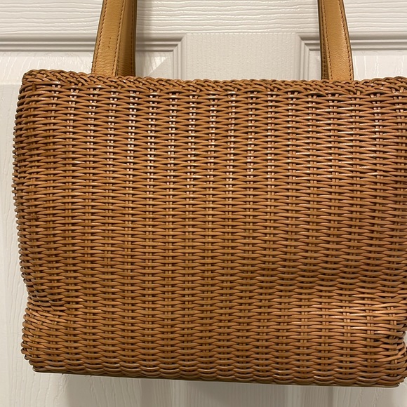 Fossil brown leather handbag basket weave design used condition, big - Picture 2 of 11